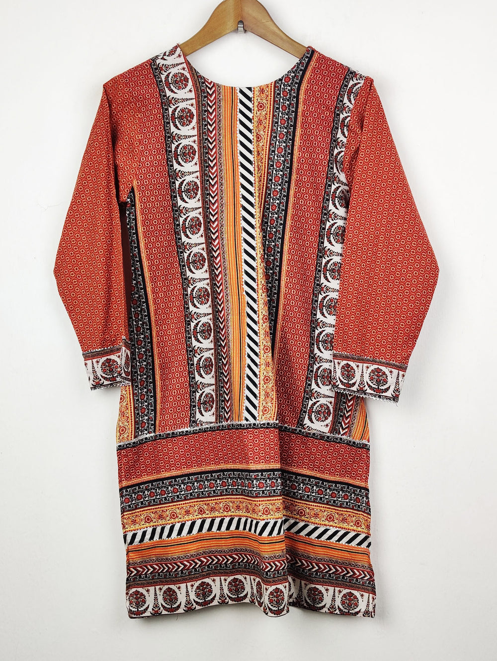 Buy online pre-used pre-loved 100% authentic & Original branded Ochre (BK-458) available in Pakistan. Top international brands avilable.