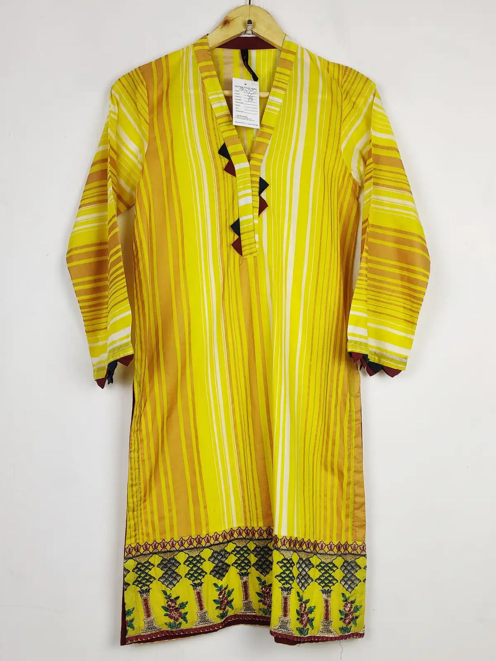 Buy online pre-used pre-loved 100% authentic & Original branded Warda (BK-4756) available in Pakistan. Top international brands avilable.