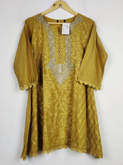 Buy online pre-used pre-loved 100% authentic & Original branded Unknown Brand (BK-4758) available in Pakistan. Top international brands avilable.