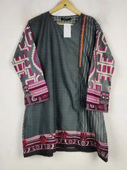 Buy online pre-used pre-loved 100% authentic & Original branded Khaadi (BK-5482) available in Pakistan. Top international brands avilable.