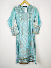 Buy online pre-used pre-loved 100% authentic & Original branded Khaadi (BK-5589) available in Pakistan. Top international brands avilable.