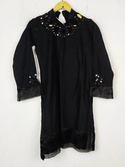 Buy online pre-used pre-loved 100% authentic & Original branded Unknown Brand (BK-5609) available in Pakistan. Top international brands avilable.