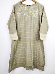 Buy online pre-used pre-loved 100% authentic & Original branded J. (BK-579) available in Pakistan. Top international brands avilable.