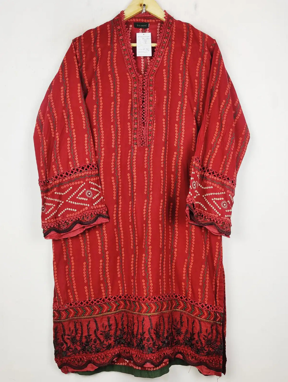 Buy online pre-used pre-loved 100% authentic & Original branded Bin Saeed (BK-5803) available in Pakistan. Top international brands avilable.