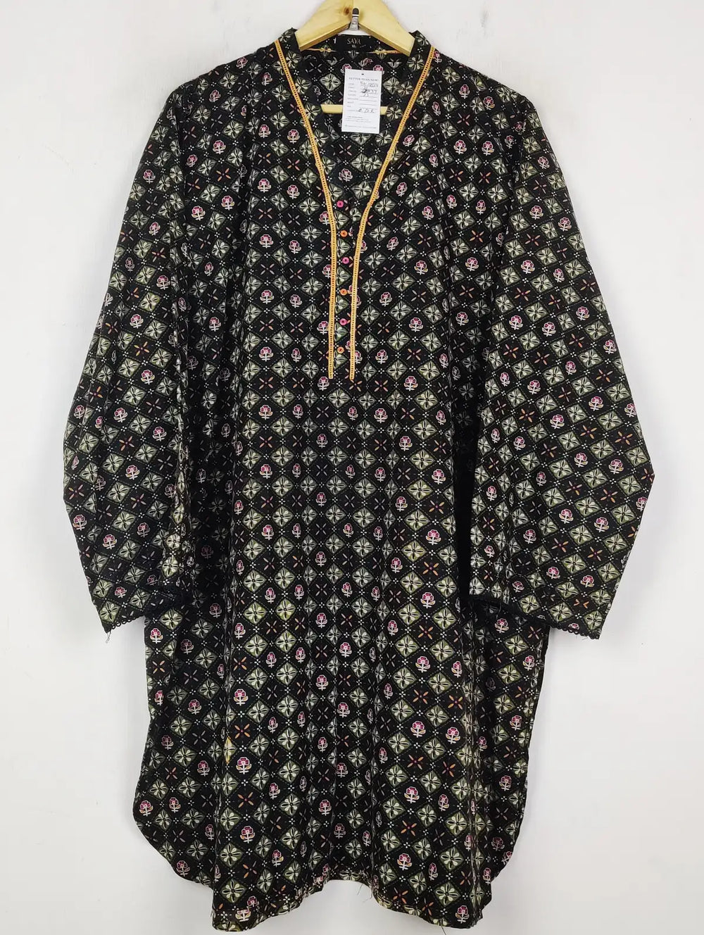 Buy online pre-used pre-loved 100% authentic & Original branded Saya (BK-5814) available in Pakistan. Top international brands avilable.