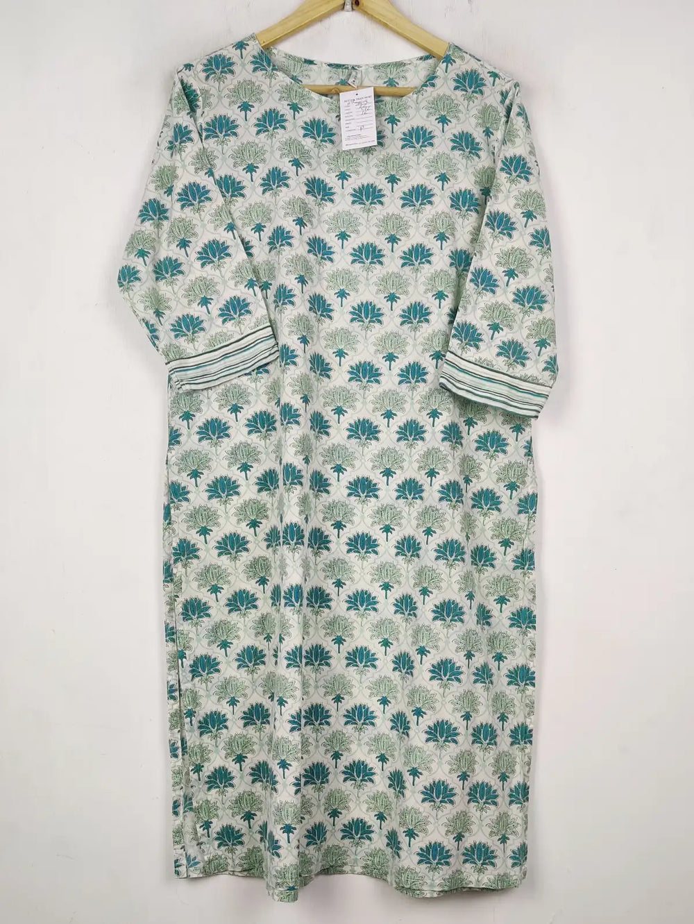 Buy online pre-used pre-loved 100% authentic & Original branded Antaran (BK-5848) available in Pakistan. Top international brands avilable.