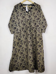 Buy online pre-used pre-loved 100% authentic & Original branded Pragya (BK-5862) available in Pakistan. Top international brands avilable.