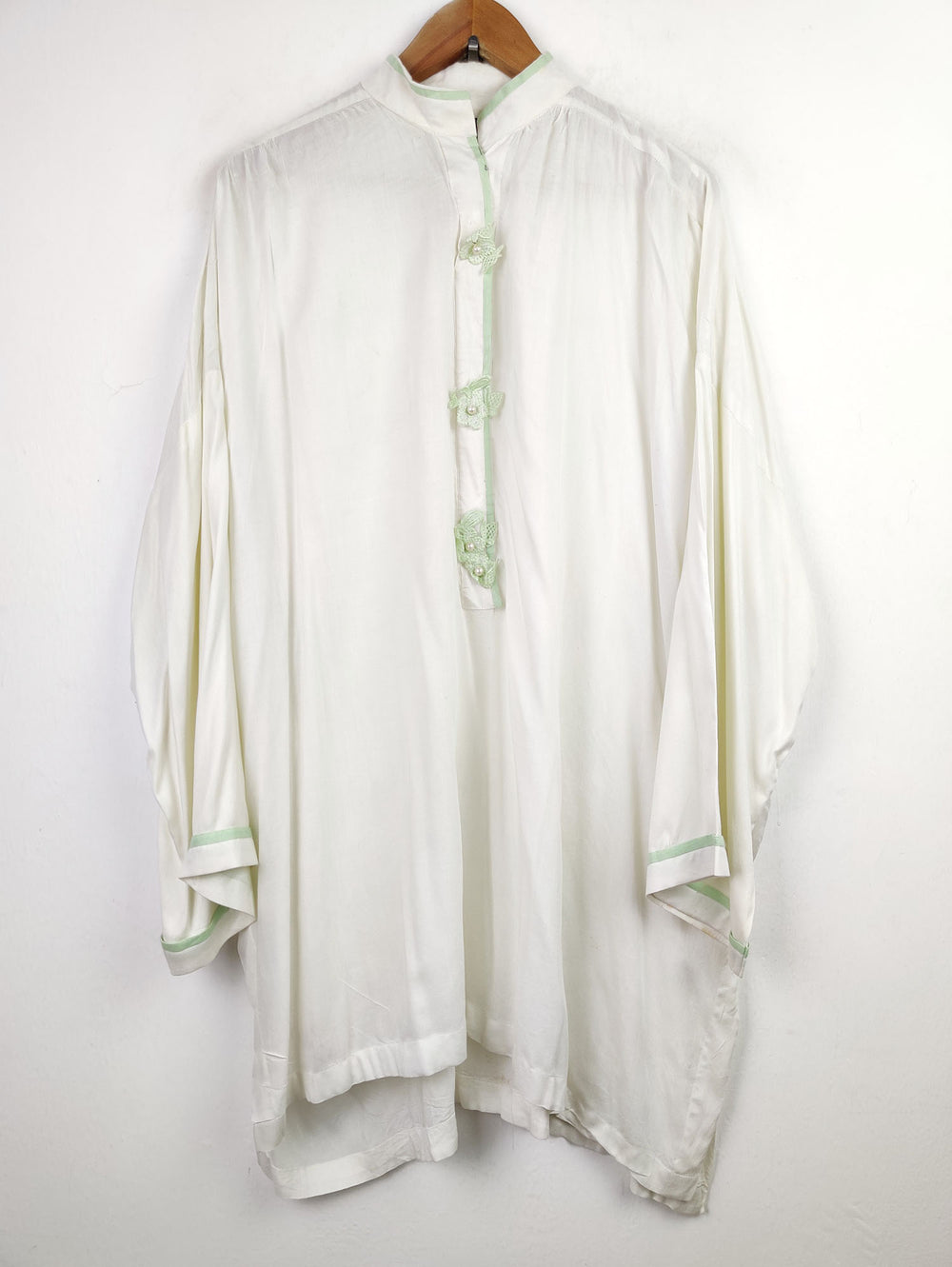 Buy online pre-used pre-loved 100% authentic & Original branded Sana Safinaz (BK-602) available in Pakistan. Top international brands avilable.