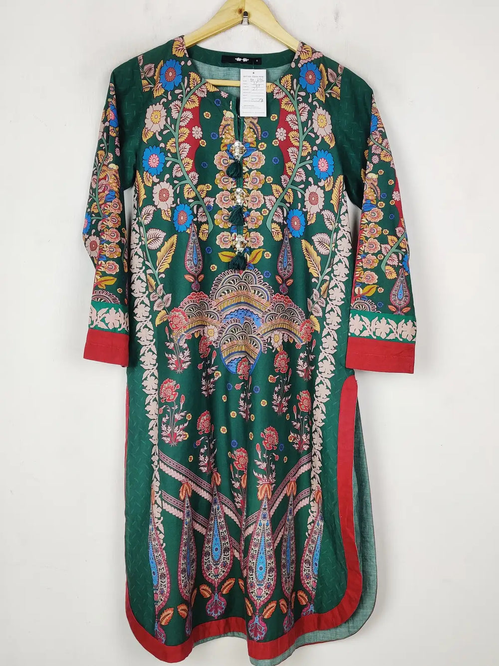 Buy online pre-used pre-loved 100% authentic & Original branded Khaadi (BK-6176) available in Pakistan. Top international brands avilable.