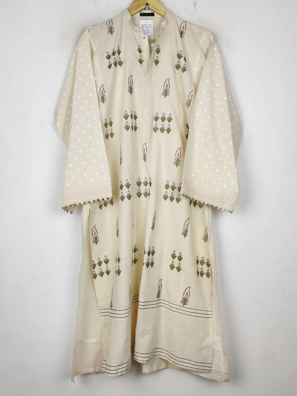Buy online pre-used pre-loved 100% authentic & Original branded J. Pret (BK-6274) available in Pakistan. Top international brands avilable.