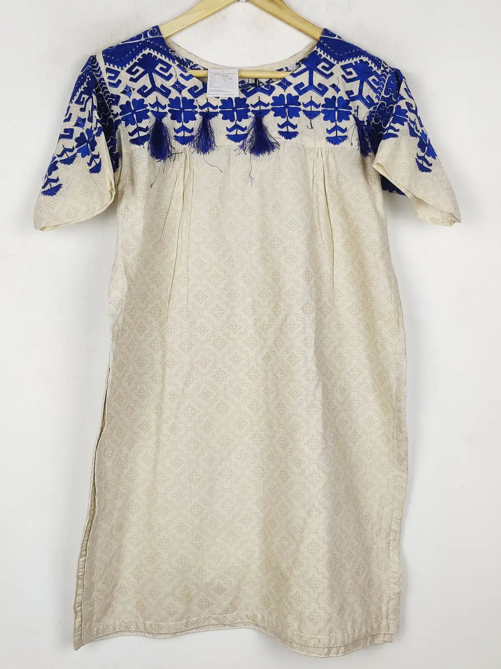 Buy online pre-used pre-loved 100% authentic & Original branded Unknown Brand (BK-6313) available in Pakistan. Top international brands avilable.