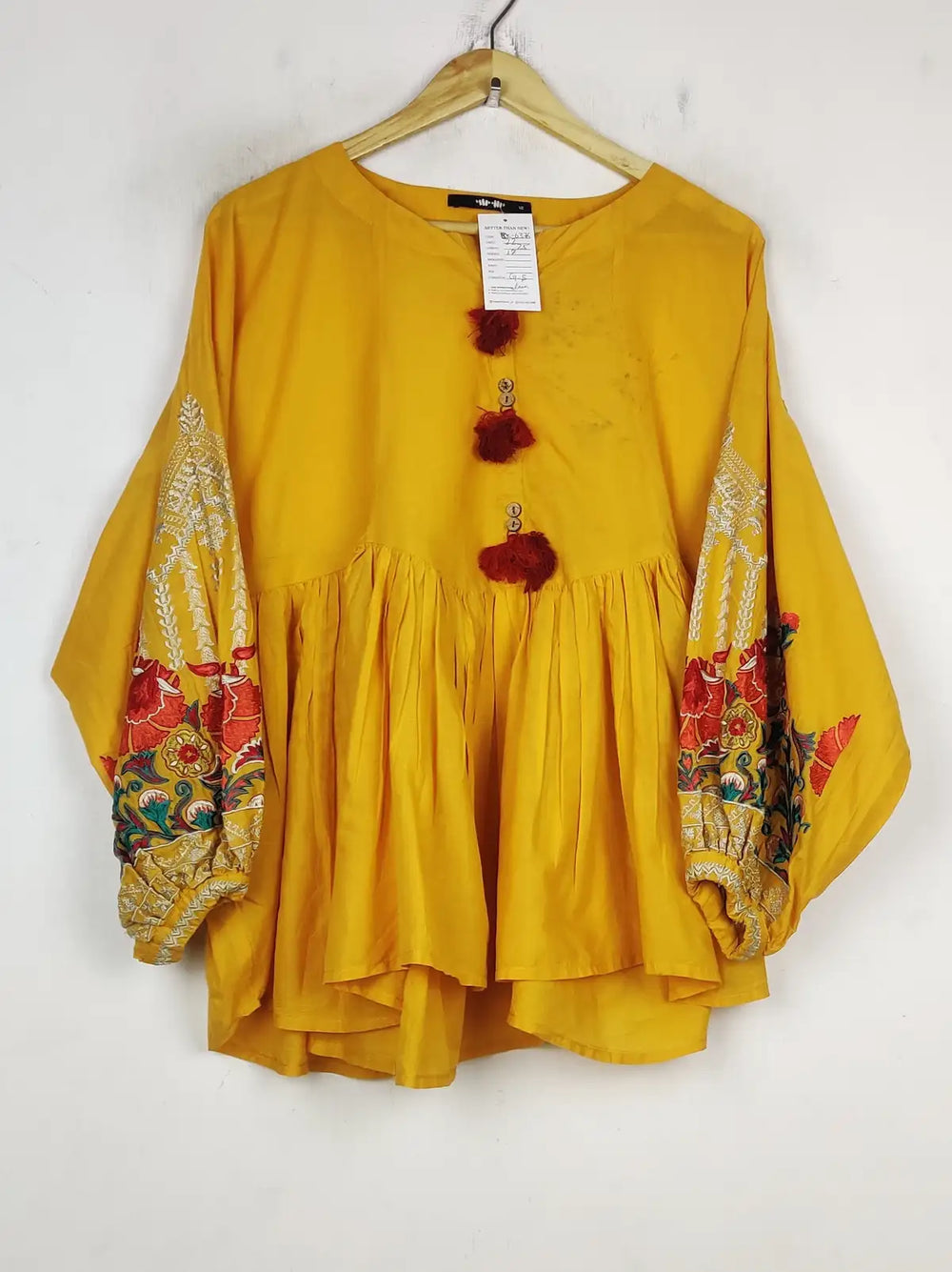 Buy online pre-used pre-loved 100% authentic & Original branded Khaadi (BK-6376) available in Pakistan. Top international brands avilable.