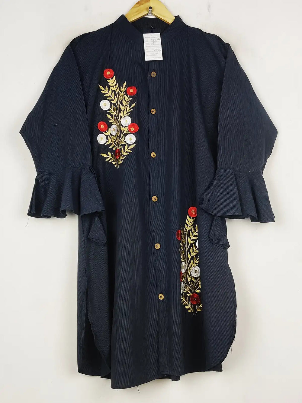 Buy online pre-used pre-loved 100% authentic & Original branded Unknown Brand (BK-6387) available in Pakistan. Top international brands avilable.