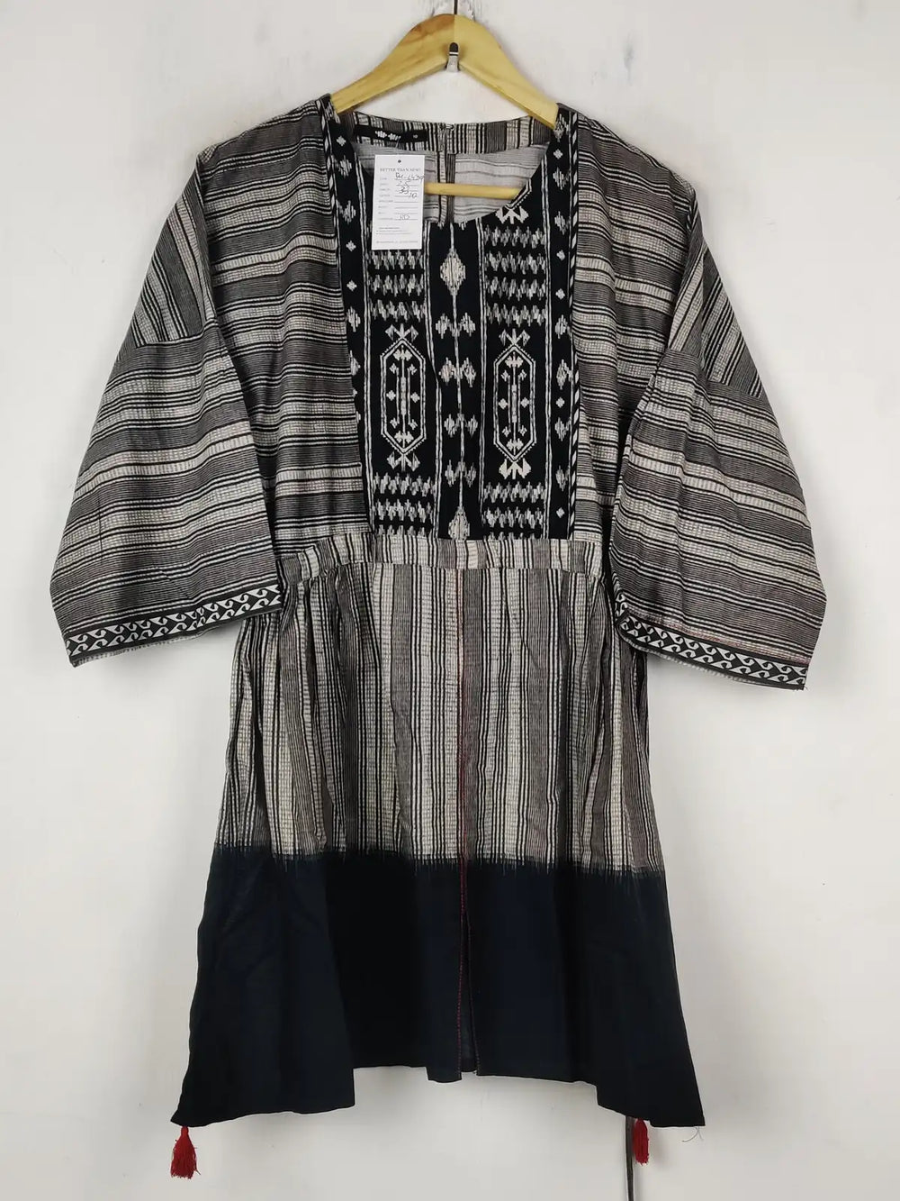 Buy online pre-used pre-loved 100% authentic & Original branded Khaadi (BK-6439) available in Pakistan. Top international brands avilable.