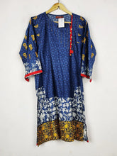 Buy online pre-used pre-loved 100% authentic & Original branded Khaadi (BK-6470) available in Pakistan. Top international brands avilable.