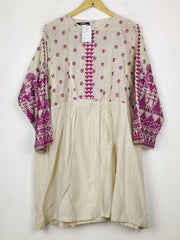 Buy online pre-used pre-loved 100% authentic & Original branded Khaadi (BK-6571) available in Pakistan. Top international brands avilable.