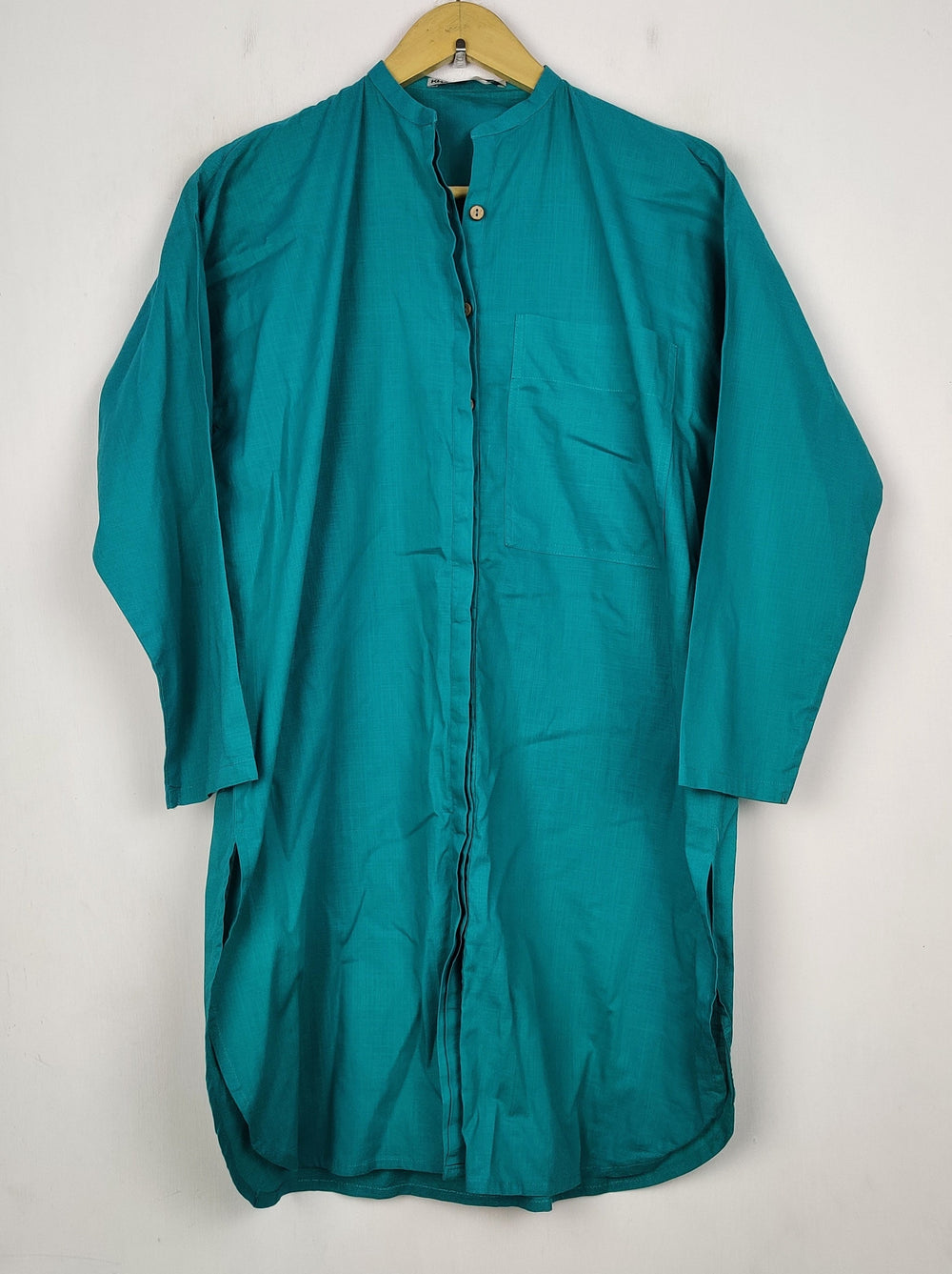 Buy online pre-used pre-loved 100% authentic & Original branded Khaadi (BK-6573) available in Pakistan. Top international brands avilable.