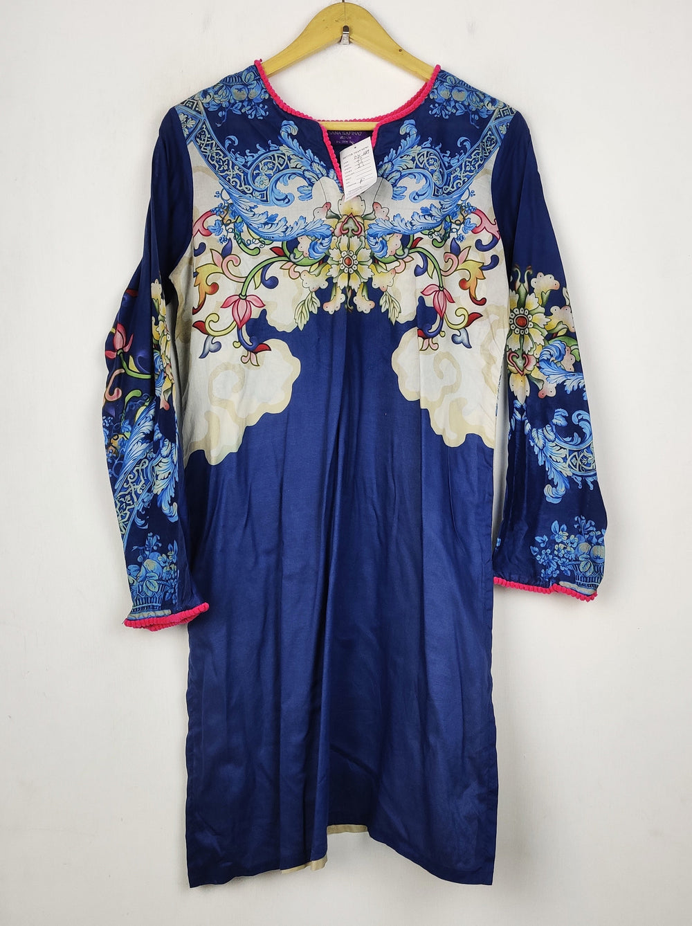 Buy online pre-used pre-loved 100% authentic & Original branded Sana Safinaz (BK-6619) available in Pakistan. Top international brands avilable.