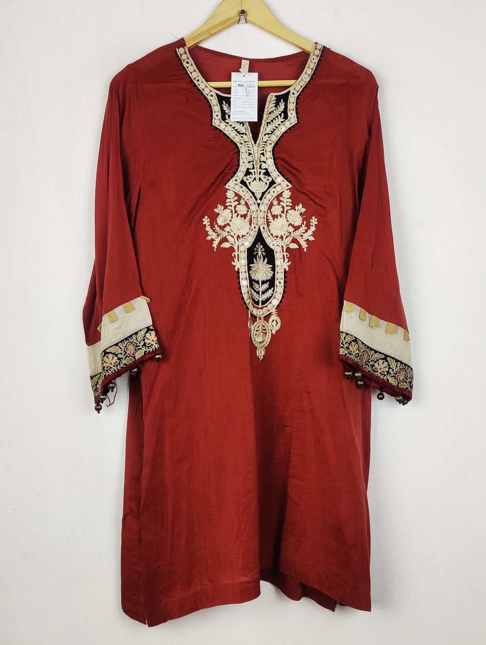 Buy online pre-used pre-loved 100% authentic & Original branded Ethnic (BK-6802) available in Pakistan. Top international brands avilable.