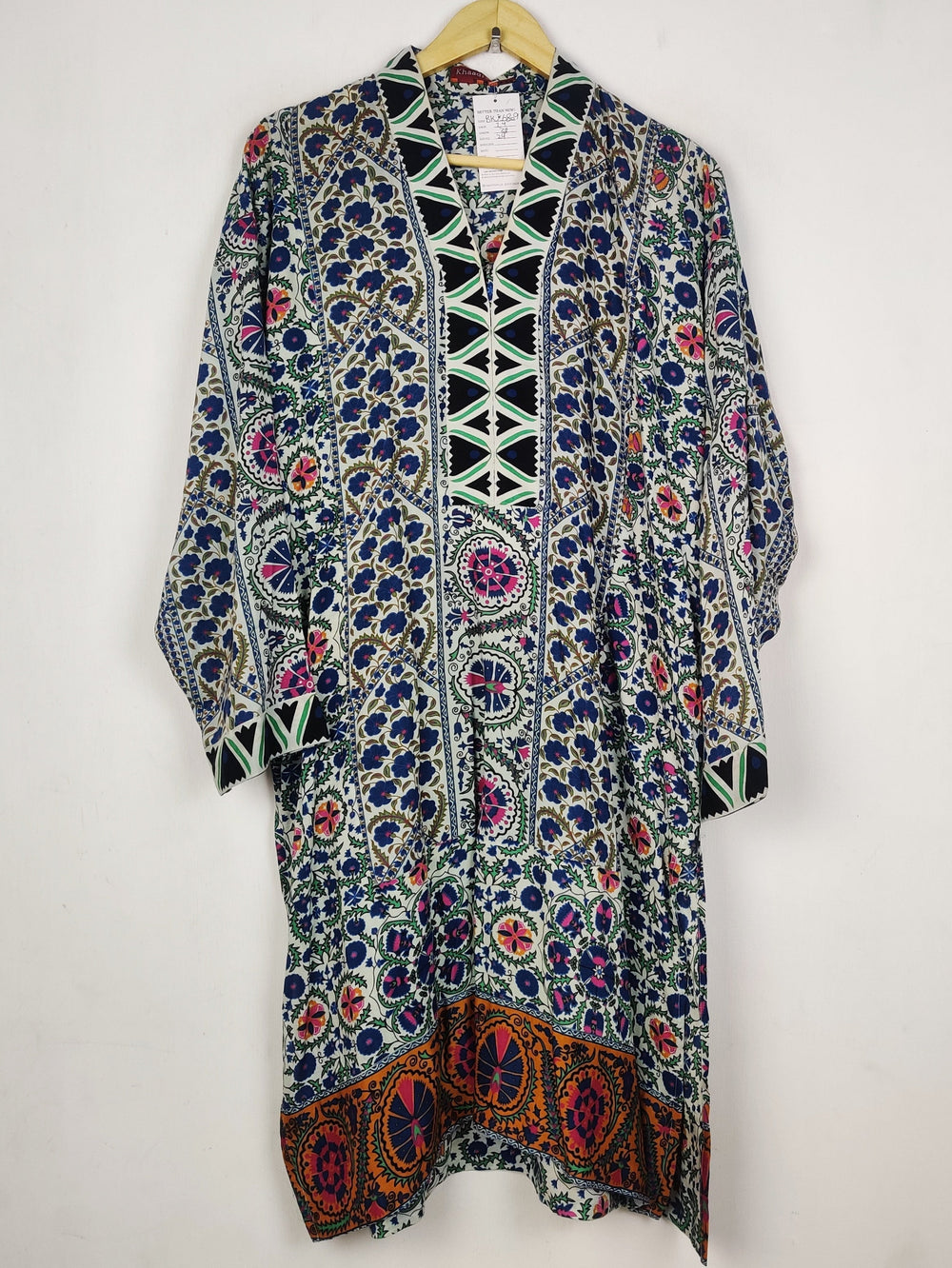 Buy online pre-used pre-loved 100% authentic & Original branded Khaadi (BK-6809) available in Pakistan. Top international brands avilable.