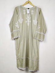 Buy online pre-used pre-loved 100% authentic & Original branded Liya (BK-6913) available in Pakistan. Top international brands avilable.