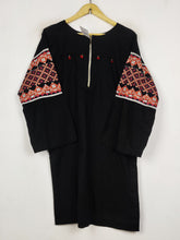 Buy online pre-used pre-loved 100% authentic & Original branded Unknown Brand (BK-6948) available in Pakistan. Top international brands avilable.