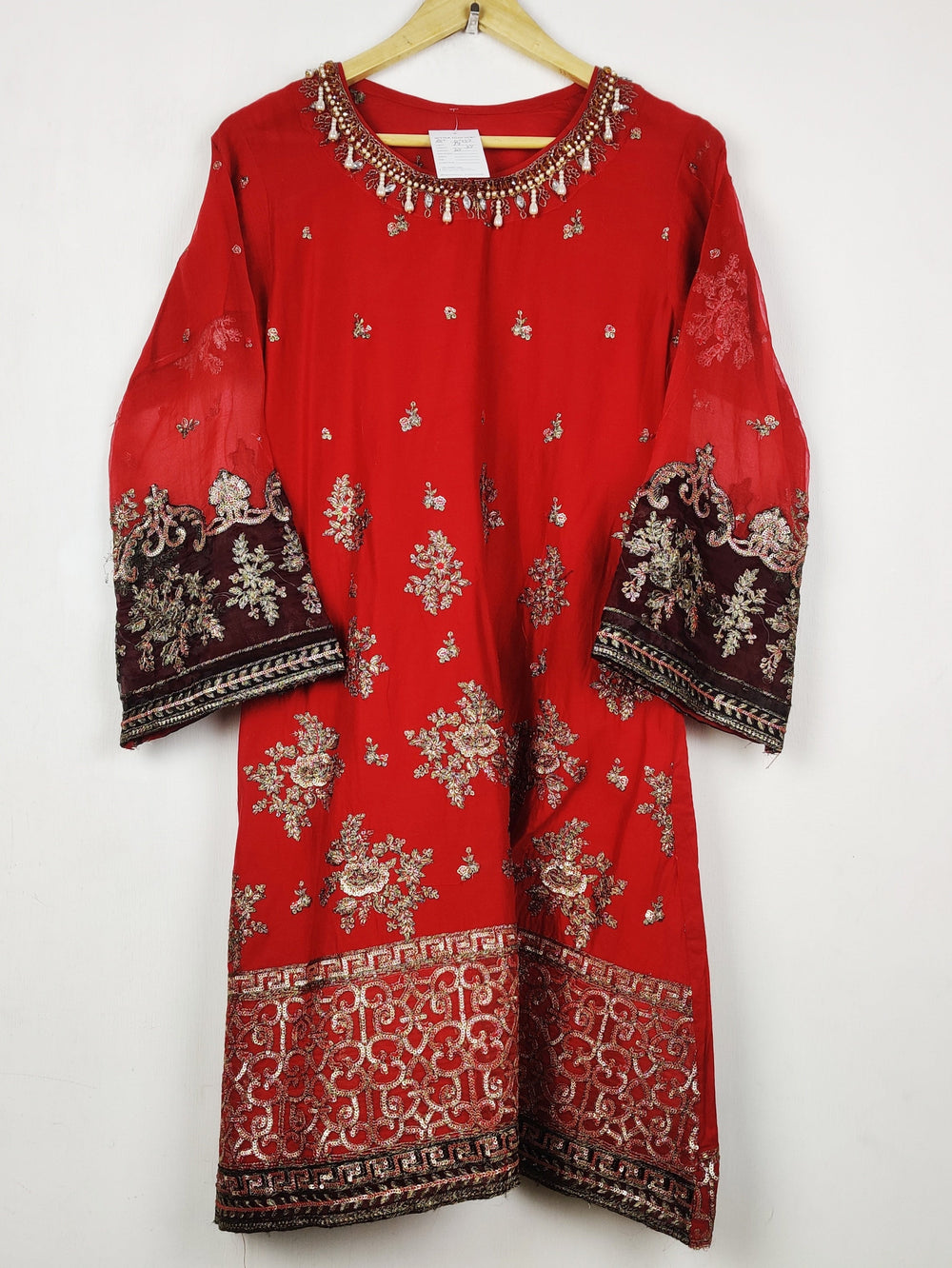 Buy online pre-used pre-loved 100% authentic & Original branded Unknown Brand (BK-6952) available in Pakistan. Top international brands avilable.