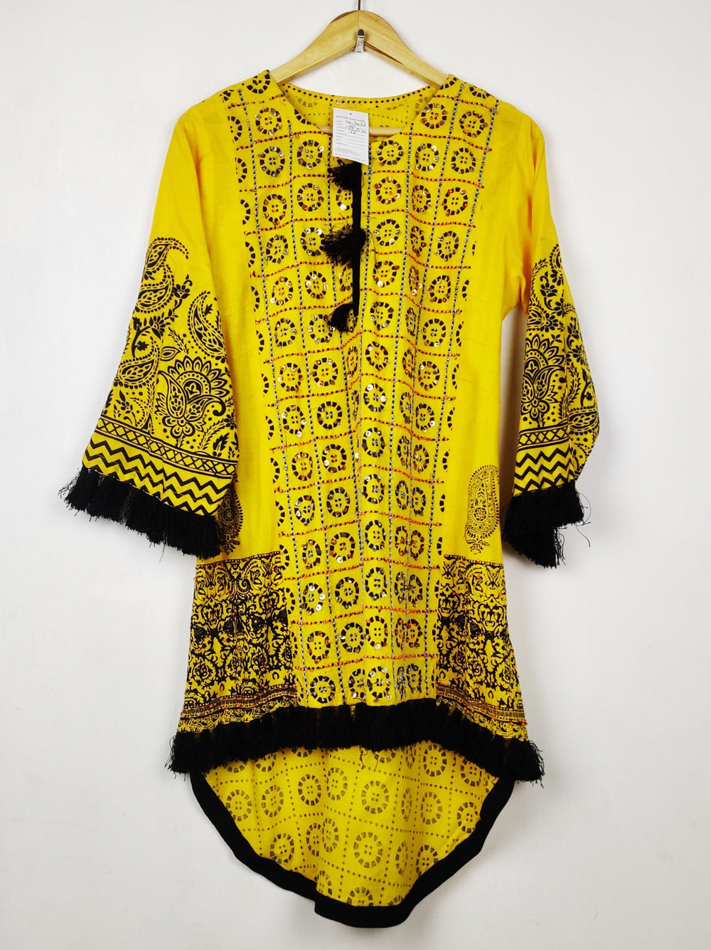 Buy online pre-used pre-loved 100% authentic & Original branded Unknown Brand (BK-7037) available in Pakistan. Top international brands avilable.