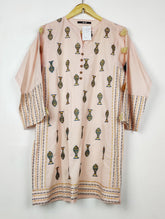Buy online pre-used pre-loved 100% authentic & Original branded Khaadi (BK-7040) available in Pakistan. Top international brands avilable.