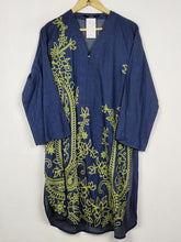 Buy online pre-used pre-loved 100% authentic & Original branded Khaadi (BK-7099) available in Pakistan. Top international brands avilable.