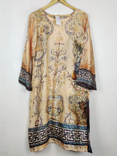 Buy online pre-used pre-loved 100% authentic & Original branded Unknown Brand (BK-7172) available in Pakistan. Top international brands avilable.