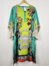 Buy online pre-used pre-loved 100% authentic & Original branded Khaadi (BK-7191) available in Pakistan. Top international brands avilable.