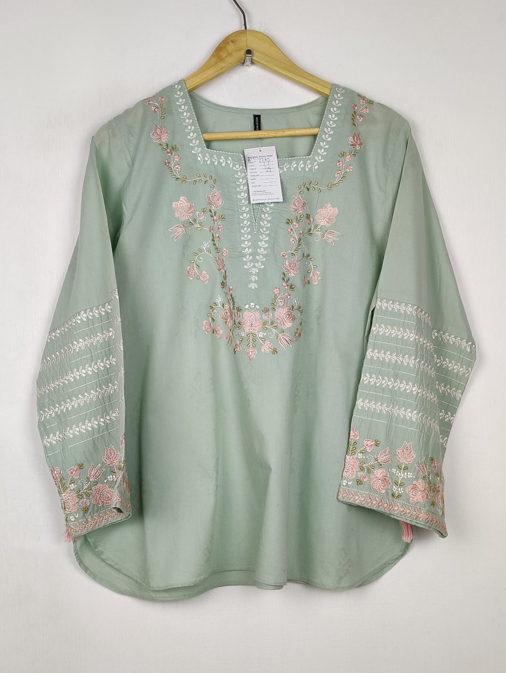 Buy online pre-used pre-loved 100% authentic & Original branded Beechtree (BK-7263) available in Pakistan. Top international brands avilable.
