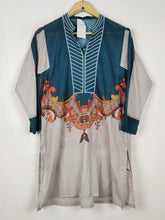 Buy online pre-used pre-loved 100% authentic & Original branded Khaadi (BK-7366) available in Pakistan. Top international brands avilable.