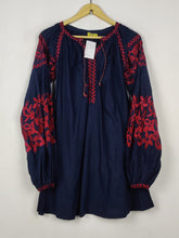 Buy online pre-used pre-loved 100% authentic & Original branded Akhrot (BK-7372) available in Pakistan. Top international brands avilable.
