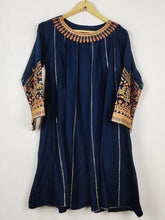 Buy online pre-used pre-loved 100% authentic & Original branded Unknown Brand (BK-7375) available in Pakistan. Top international brands avilable.
