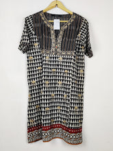 Buy online pre-used pre-loved 100% authentic & Original branded Khaadi (BK-7391) available in Pakistan. Top international brands avilable.
