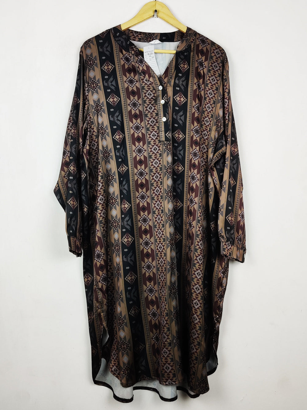 Buy online pre-used pre-loved 100% authentic & Original branded Sensuelles (BK-7392) available in Pakistan. Top international brands avilable.