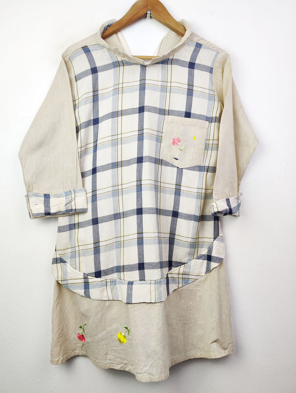 Buy online pre-used pre-loved 100% authentic & Original branded Unknown Brand (BK-743) available in Pakistan. Top international brands avilable.