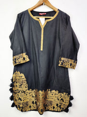 Buy online pre-used pre-loved 100% authentic & Original branded Simrans (BK-748) available in Pakistan. Top international brands avilable.