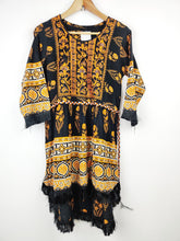 Buy online pre-used pre-loved 100% authentic & Original branded Unknown Brand (BK-946) available in Pakistan. Top international brands avilable.