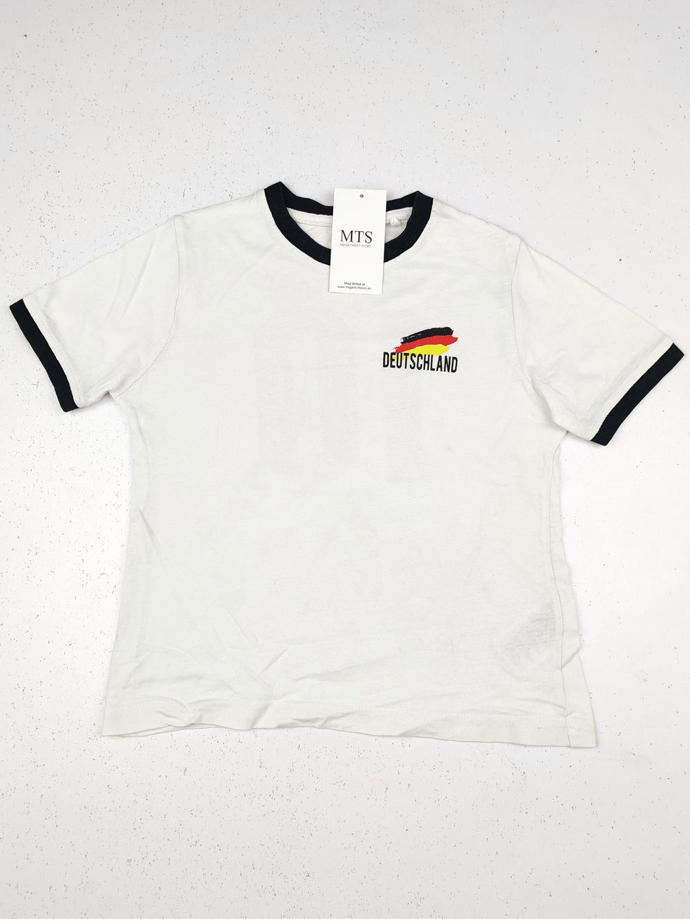 Buy online pre-used pre-loved 100% authentic & Original branded Unknown Brand (BST-1067) available in Pakistan. Top international brands avilable.