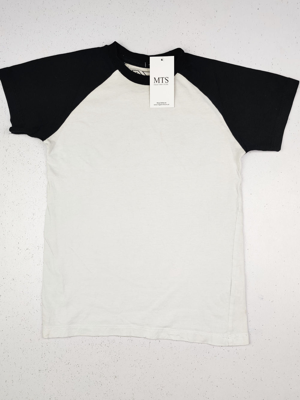 Buy online pre-used pre-loved 100% authentic & Original branded Urbn Dept (BST-1100) available in Pakistan. Top international brands avilable.