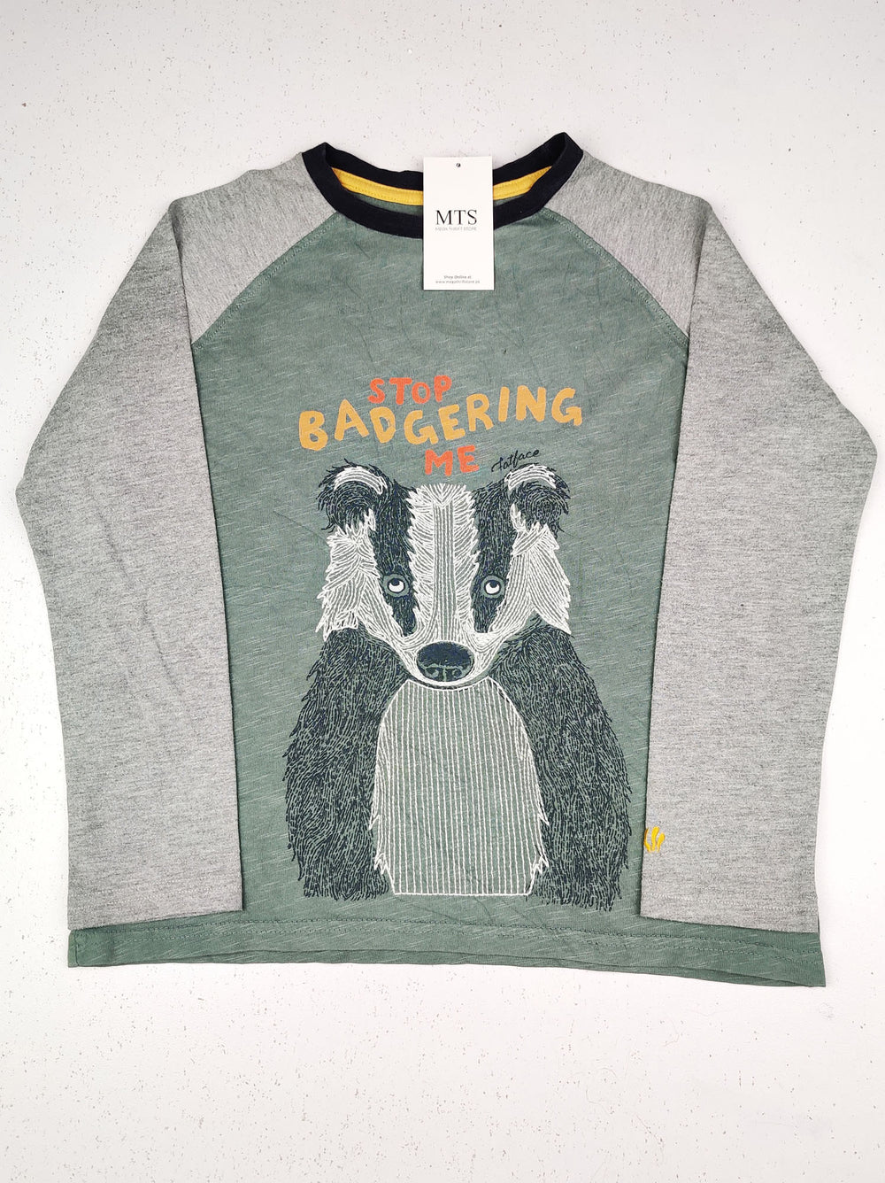 Buy online pre-used pre-loved 100% authentic & Original branded Fatface (BST-1104) available in Pakistan. Top international brands avilable.