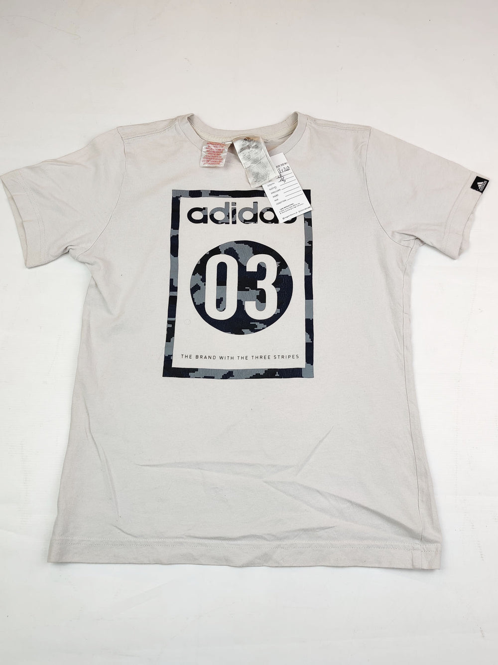 Buy online pre-used pre-loved 100% authentic & Original branded Adidas (BST-1357) available in Pakistan. Top international brands avilable.