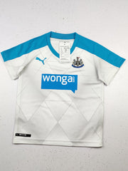 Buy online pre-used pre-loved 100% authentic & Original branded Puma (BST-1609) available in Pakistan. Top international brands avilable.