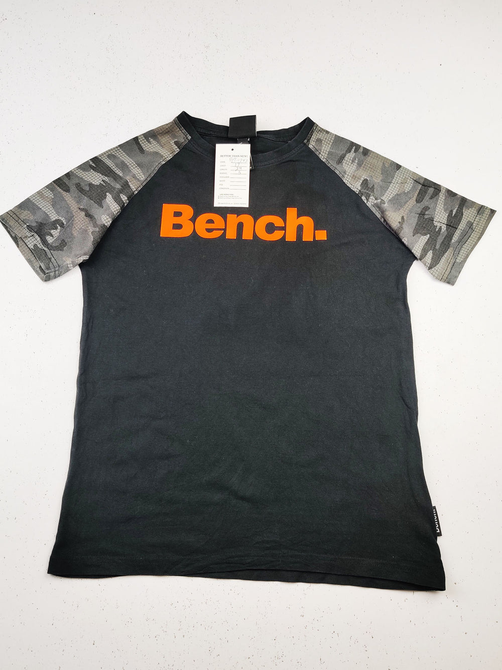 Buy online pre-used pre-loved 100% authentic & Original branded Bench (BST-1743) available in Pakistan. Top international brands avilable.