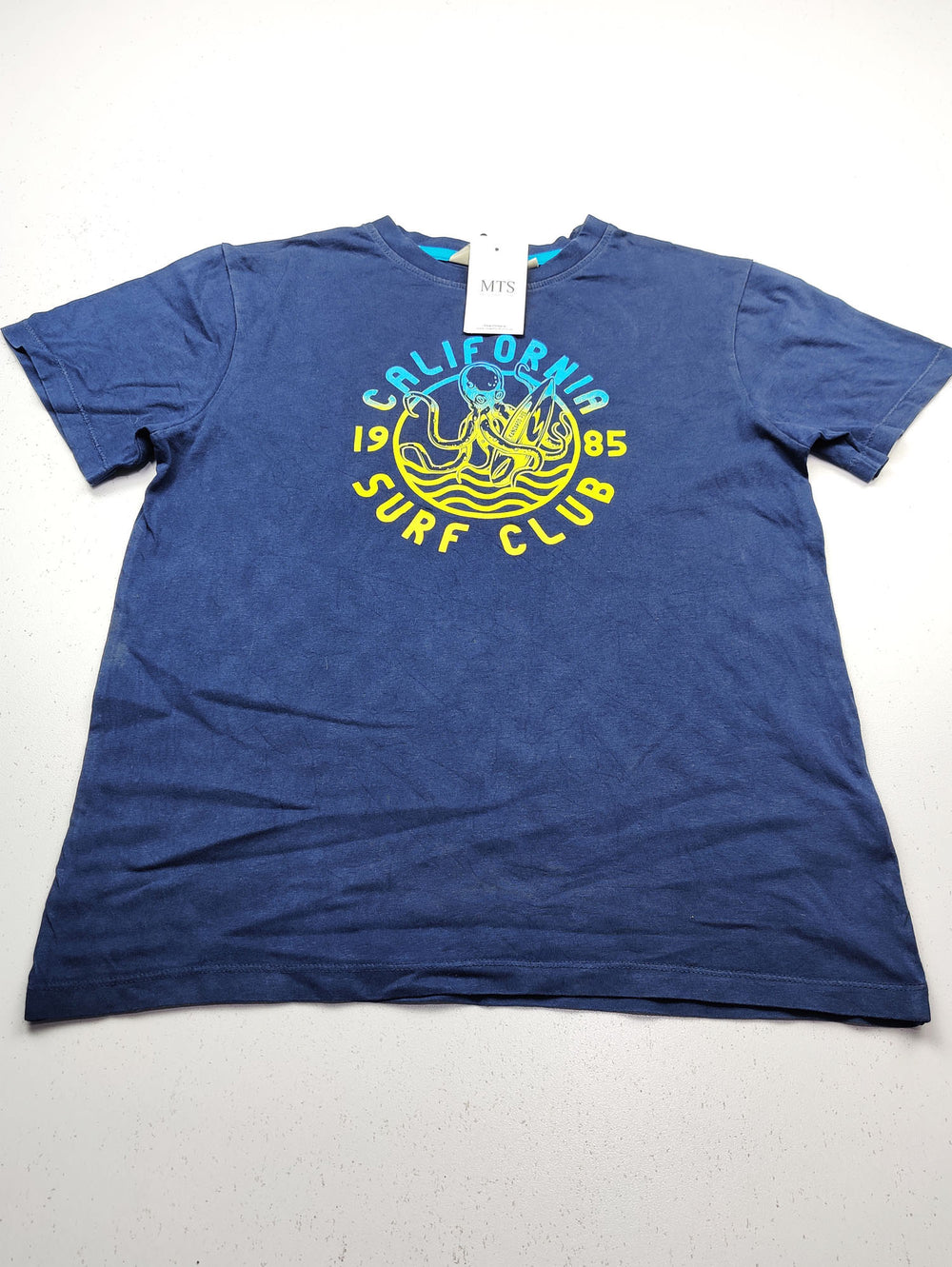 Buy online pre-used pre-loved 100% authentic & Original branded Kangaroo Poo (BST-205) available in Pakistan. Top international brands avilable.