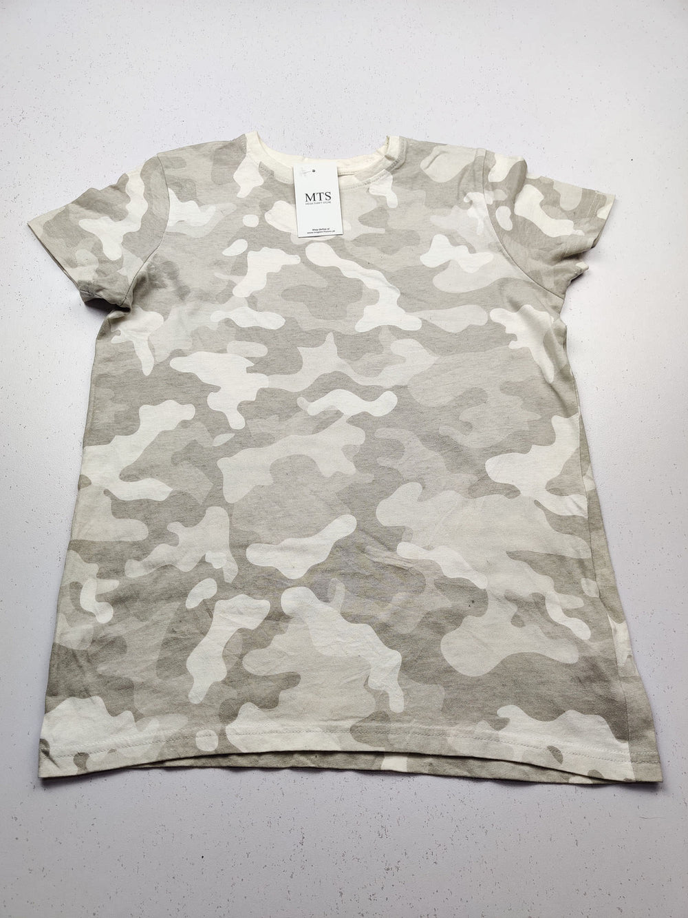 Buy online pre-used pre-loved 100% authentic & Original branded Primark (BST-240) available in Pakistan. Top international brands avilable.