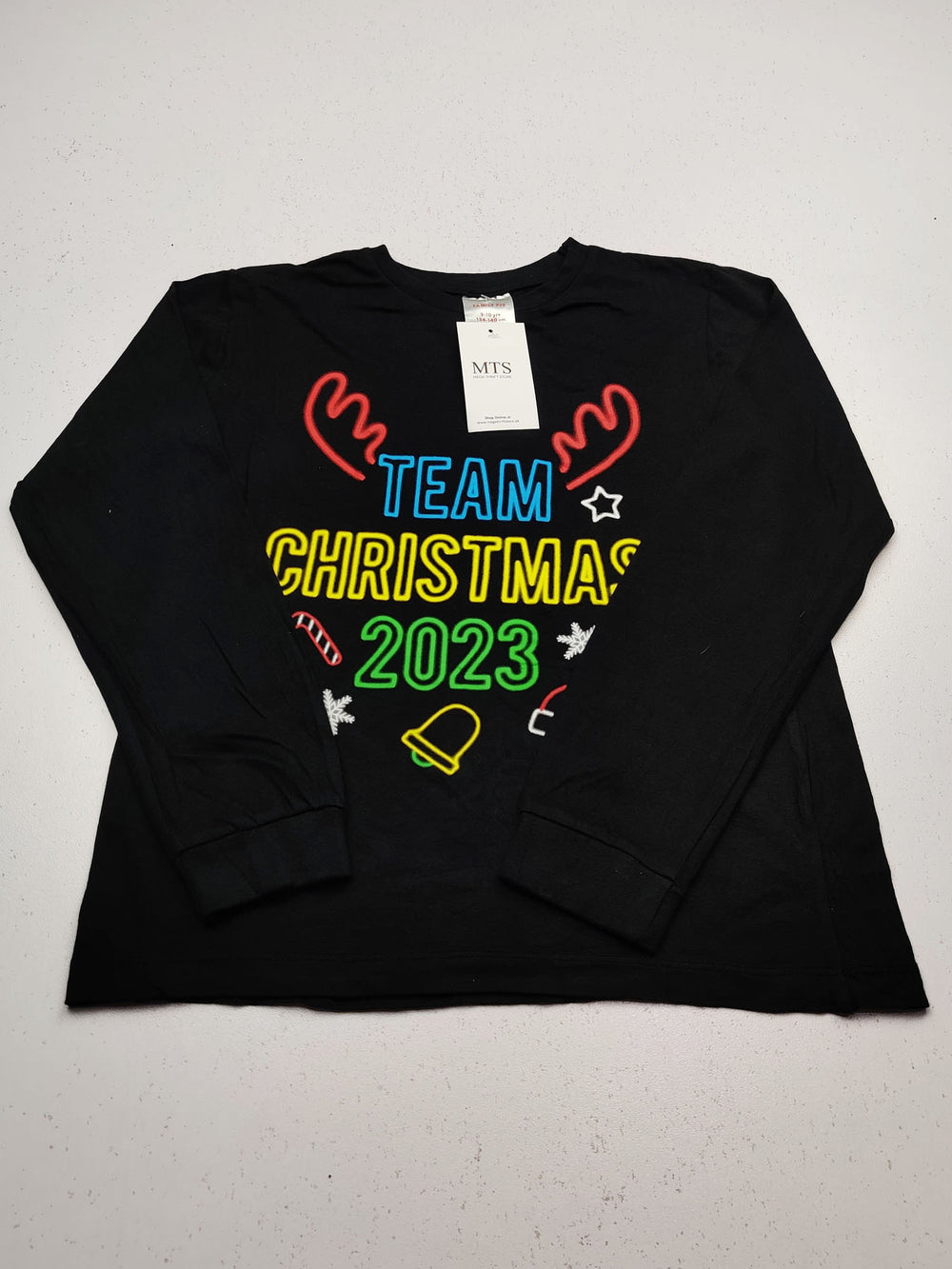 Buy online pre-used pre-loved 100% authentic & Original branded Christmas (BST-26) available in Pakistan. Top international brands avilable.